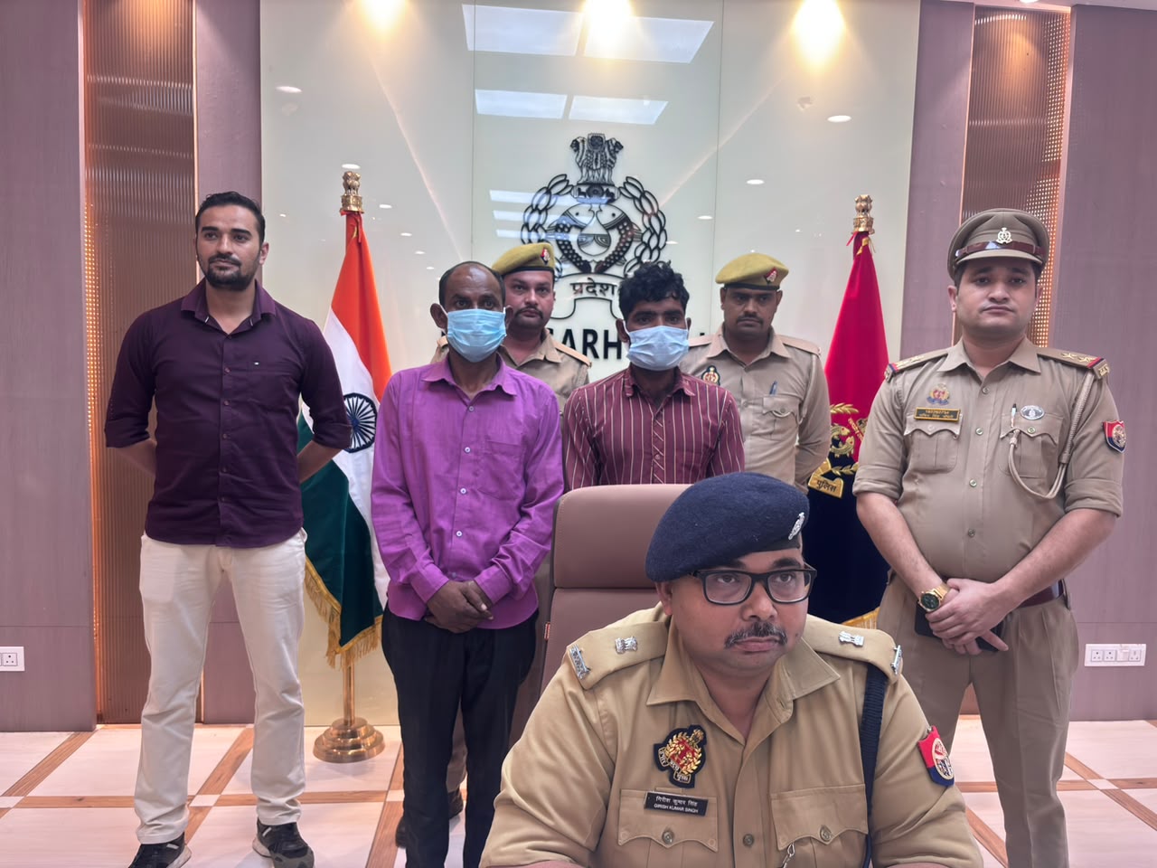 फर्रुखाबाद: एसओजी और थाना शमसाबाद पुलिस को मिली बड़ी सफलता, 25-25 हजार रुपये के 02 इनामी शातिर चोर माल सहित गिरफ्तार