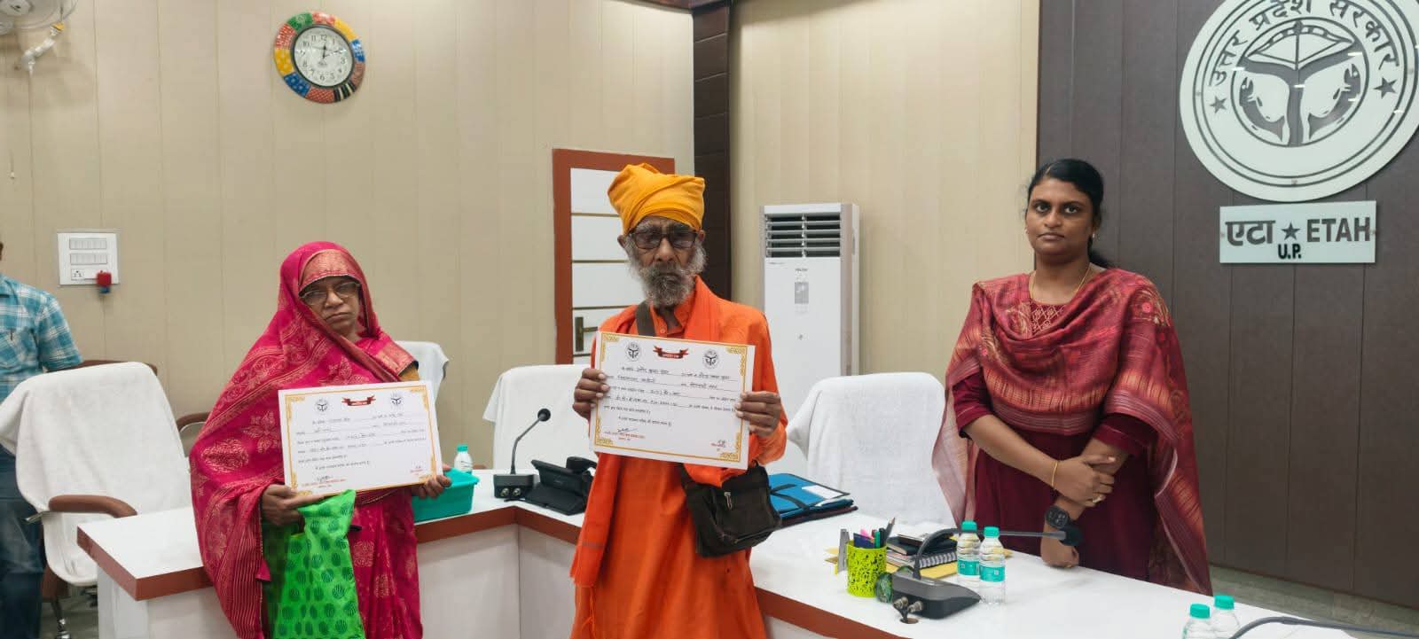 एटा में शस्त्र लाइसेंस समर्पण अभियान को मिल रहा जनसमर्थन