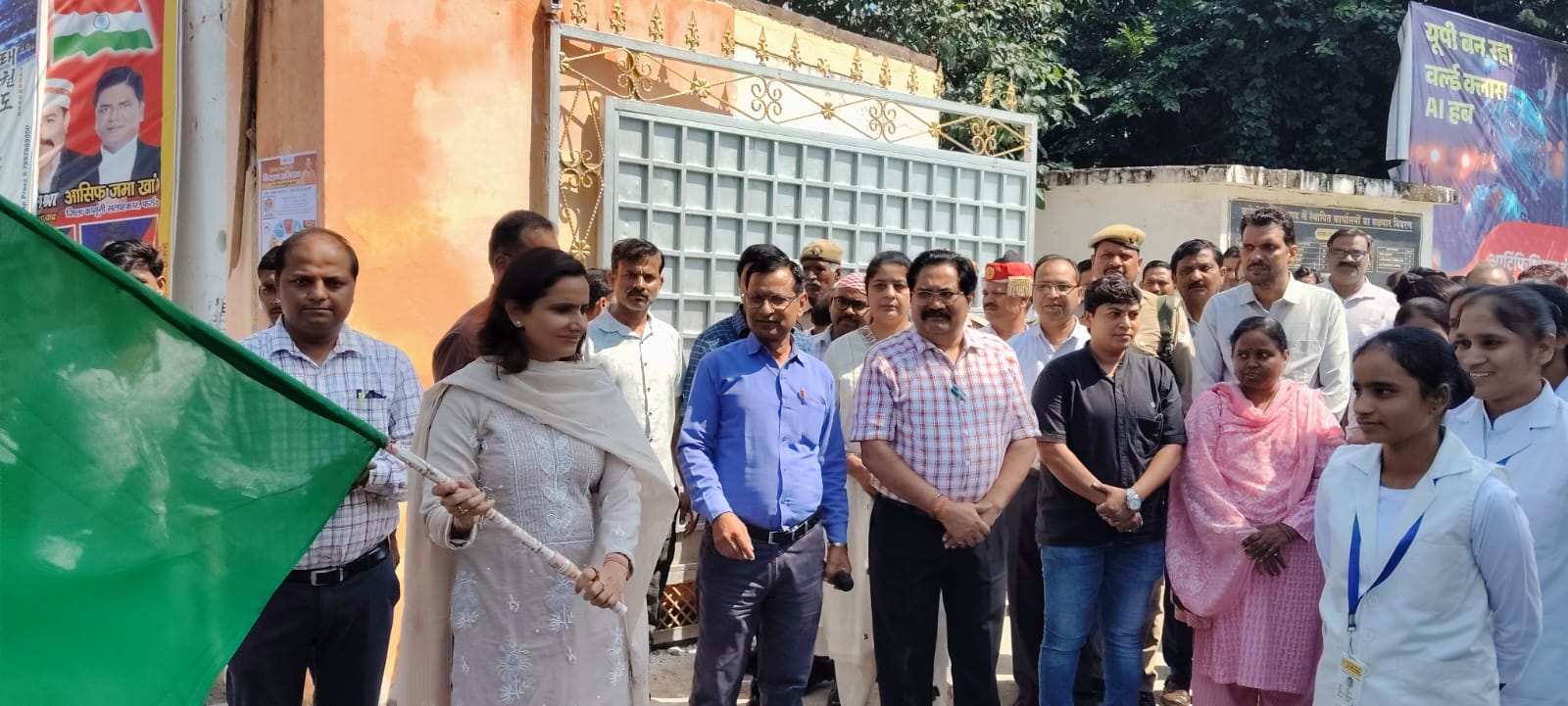 फर्रुखाबाद:एक माह चलेगा विशेष संचारी रोग नियंत्रण अभियान, डीएम ने जागरूकता रैली को दिखाई हरी झंडी