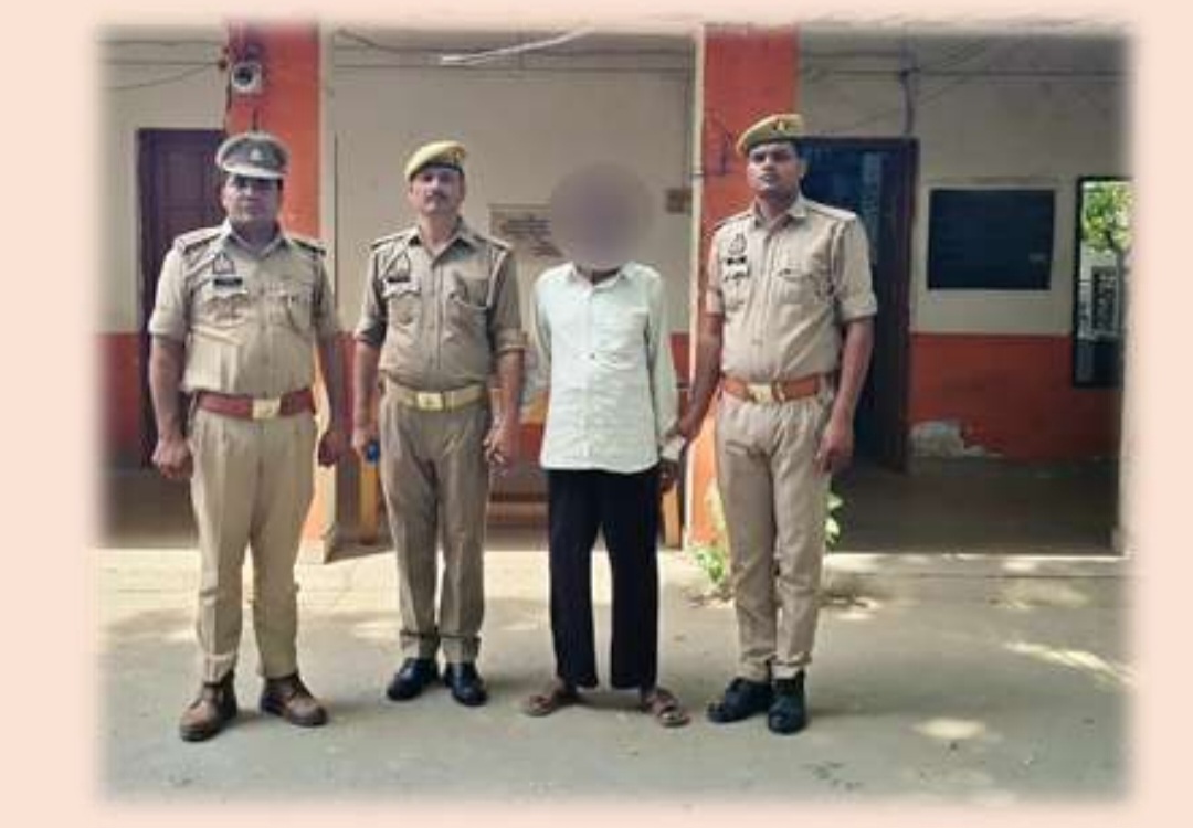 फर्रूखाबाद: 35 साल से फरार चल रहा मफरूर अभियुक्त गिरफ्तार, अपहरण के मामले में कायमगंज पुलिस को मिली बड़ी सफलता