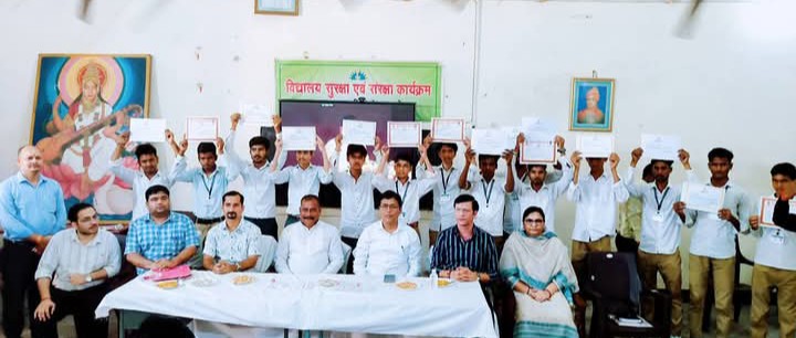 लखीमपुर खीरी : छात्रवृत्ति से संवरेगा विद्यार्थियों का भविष्य, आर्थिक तंगी नहीं बनेगी पढ़ाई में बाधा