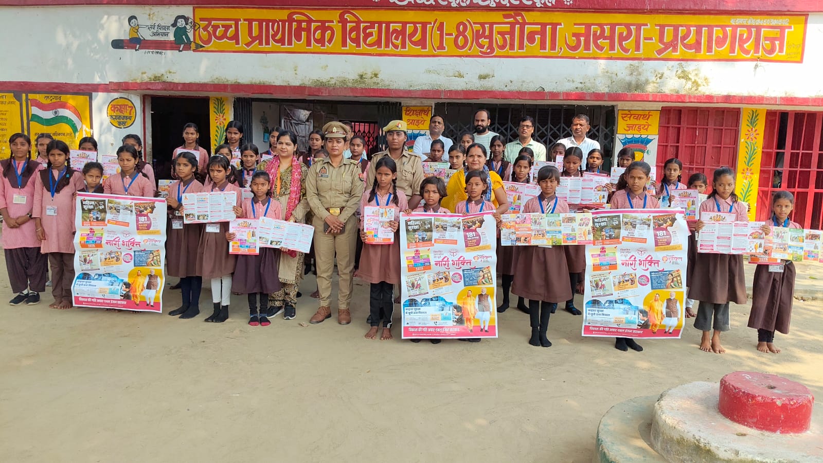 मिशन शक्ति अभियान के अंतर्गत आज कमिश्नरेट प्रयागराज के जोन नगर, गंगानगर एवं यमुनानगर के अंतर्गत विभिन्न थानों में छात्राओं के लिए कैरियर गाइडेंस प्रोग्राम एवं साइबर सुरक्षा कार्यशाला का सफलतापूर्वक आयोजन कराया