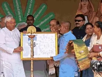 गया : पूर्व मुख्यमंत्री नीतीश कुमार ने गया में किया विकास प्रदर्शनी का उदघाटन