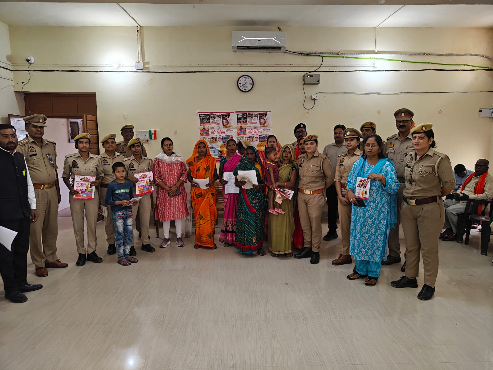 प्रयागराज में मिशन शक्ति फेज-6.0 के तहत महिलाओं की सुरक्षा और सशक्तिकरण पर जोर, पिंक समाधान दिवस में शिकायतों का निस्तारण
