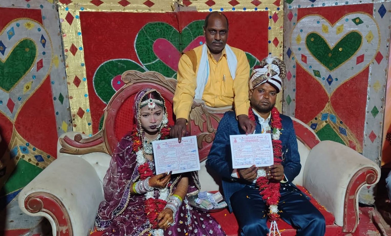 फर्रुखाबाद:अनुराग शाक्य और आकांक्षा शाक्य का बौद्ध रीति से दाम्पत्य सूत्र बंधन संस्कार संपन्न