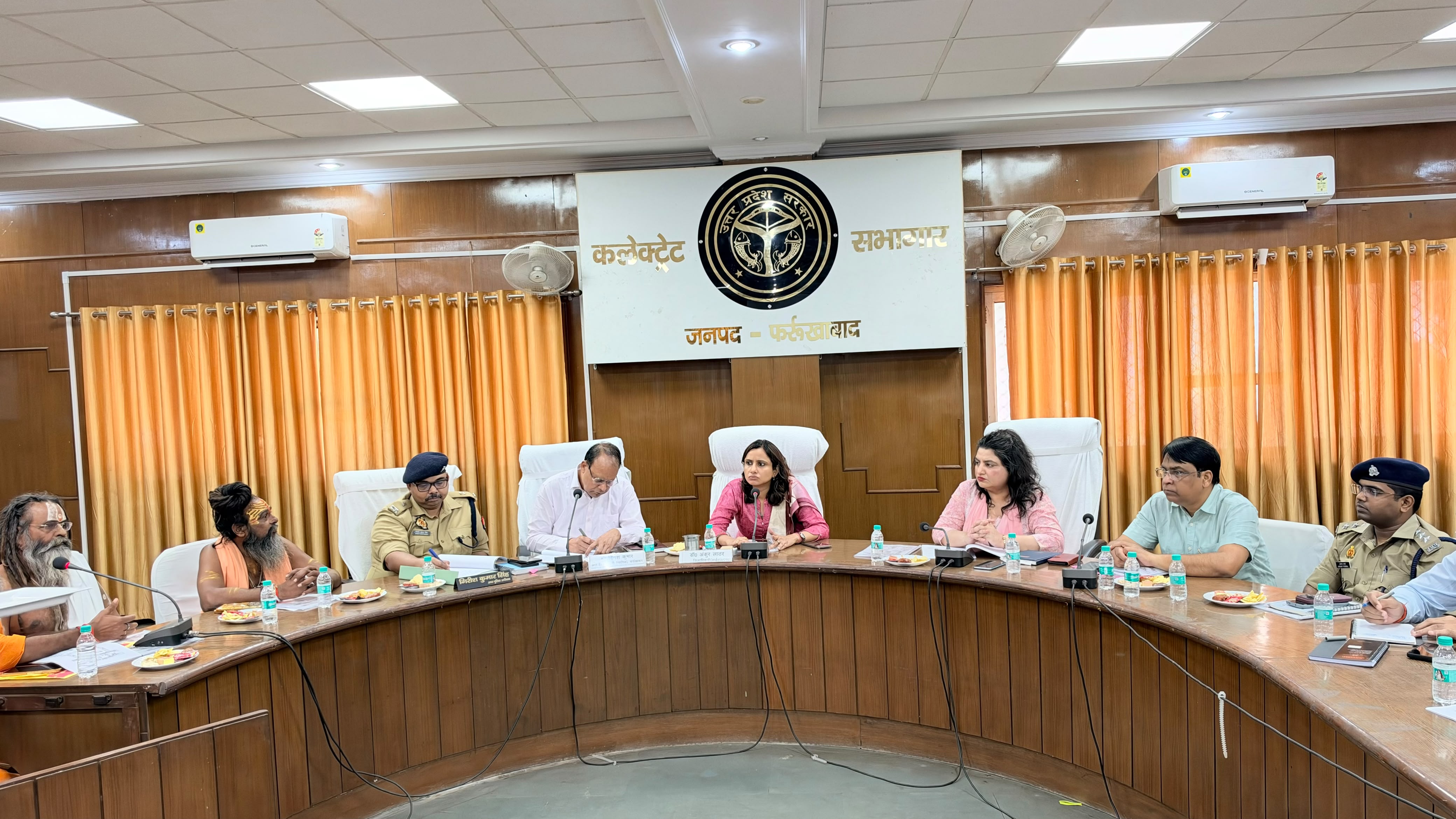 फर्रुखाबाद:श्रीरामनगरिया मेला-2027 की तैयारियों को लेकर डीएम ने की बैठक, 22 जनवरी से शुरू होगा मेला