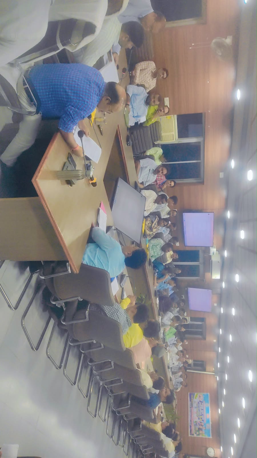 जौनपुर :टोलफ्री नम्बर 14447 पर दे फसल नुकसान की जानकारी