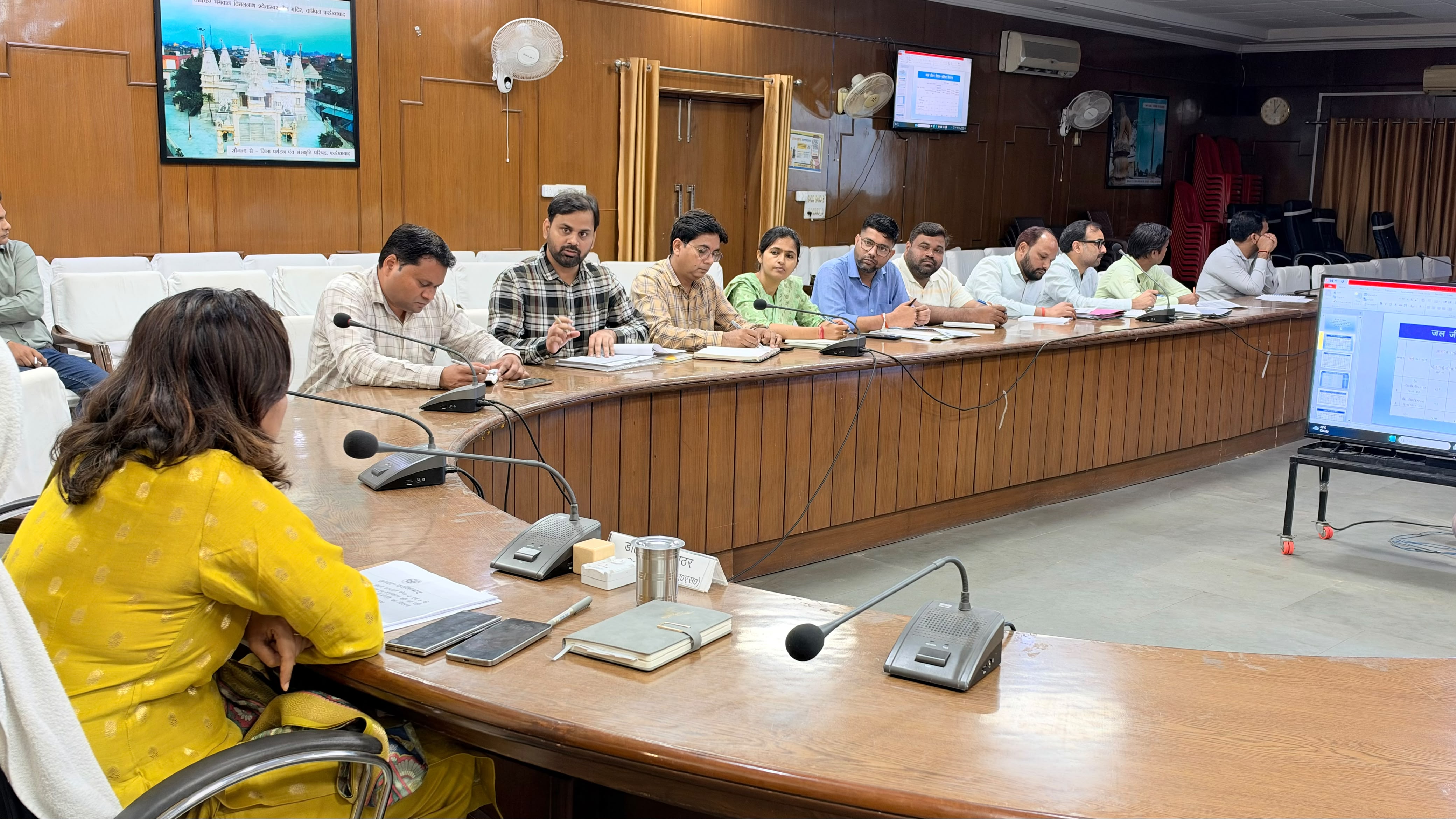 फर्रुखाबाद: जल जीवन मिशन की 378 परियोजनाओं की समीक्षा, 150 परियोजनाओं का निर्माण कार्य पूरा